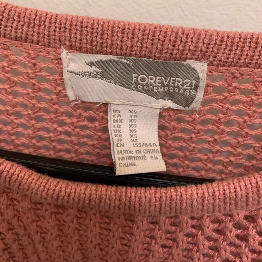 Cropped T-Shirt - Picture 3 of 3